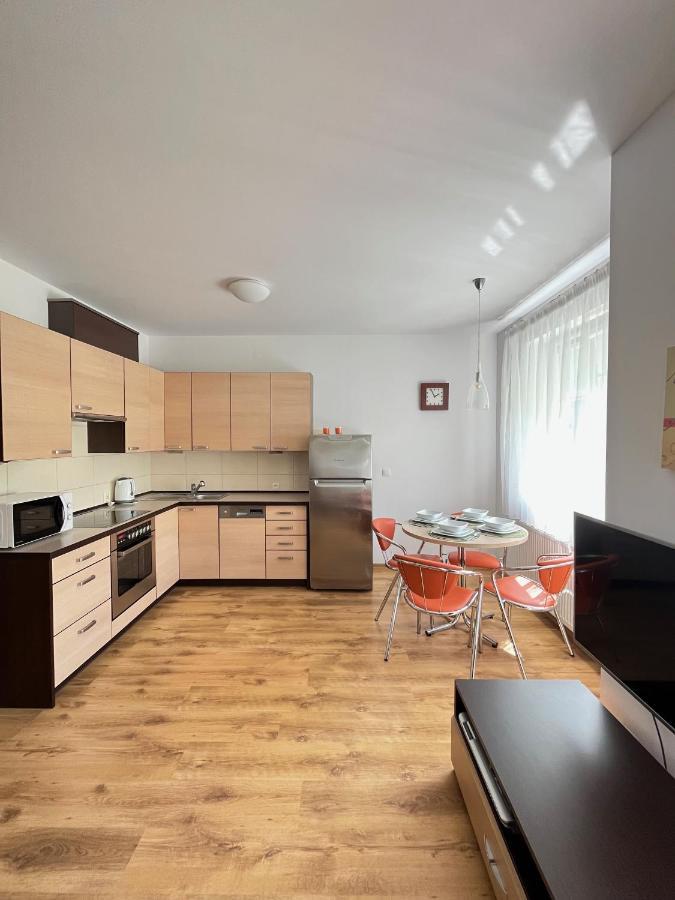 Apartament Z Garazem I Ogrodem Kołobrzeg Eksteriør billede