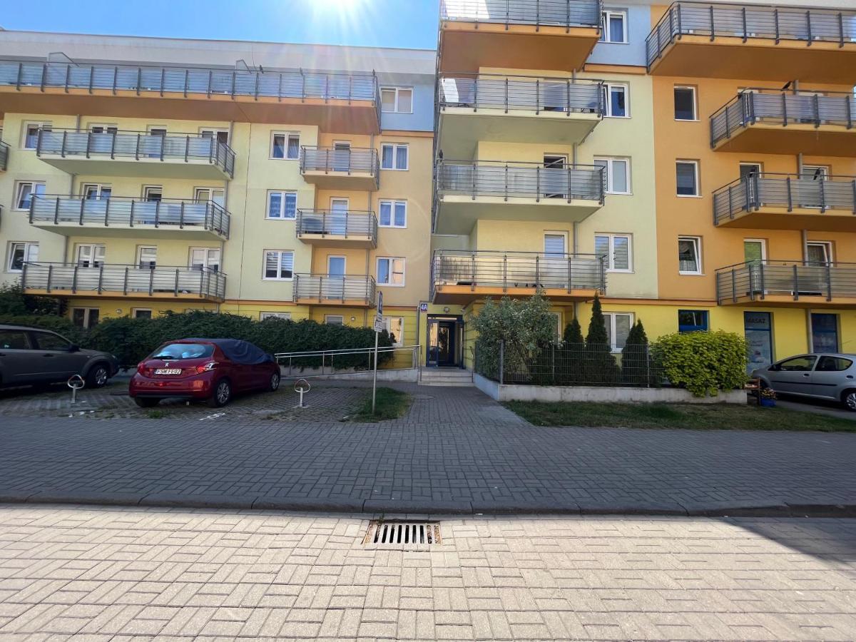Apartament Z Garazem I Ogrodem Kołobrzeg Eksteriør billede